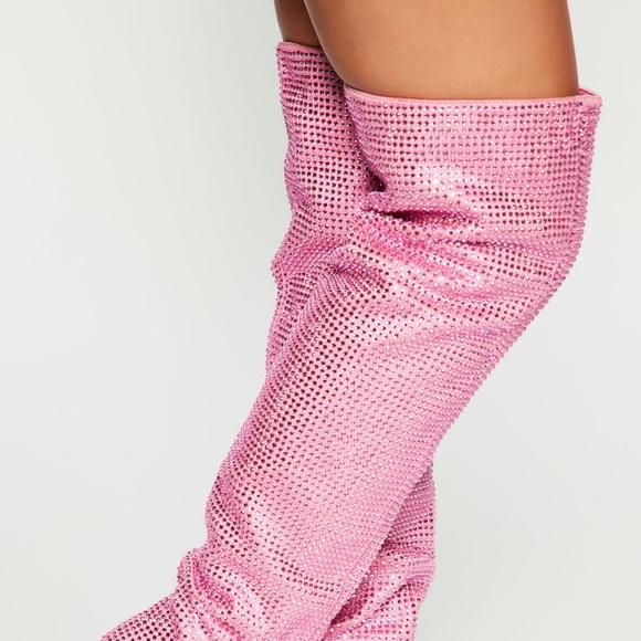 MATERIAL GIRL! - Picture 4 of 8